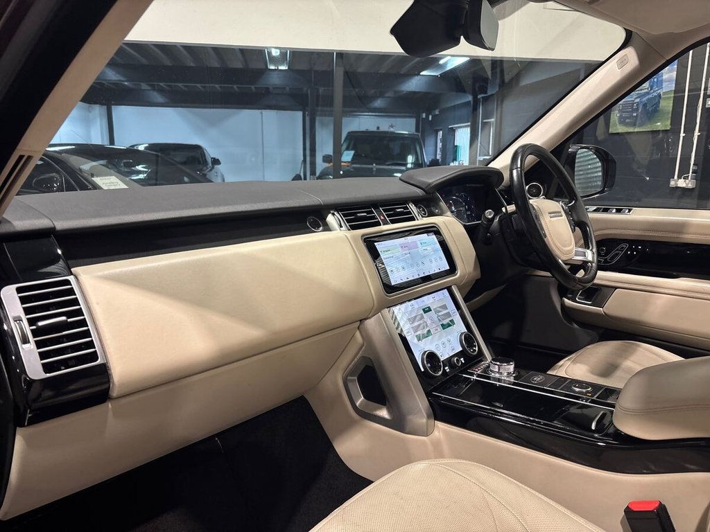 USED 2018 B LAND ROVER RANGE ROVER 4.4 SD V8 Vogue SE SUV 5dr Diesel Auto 4WD Euro 6 (s/s) (339 ps) DEPLOYABLE STEPS & TOW BAR