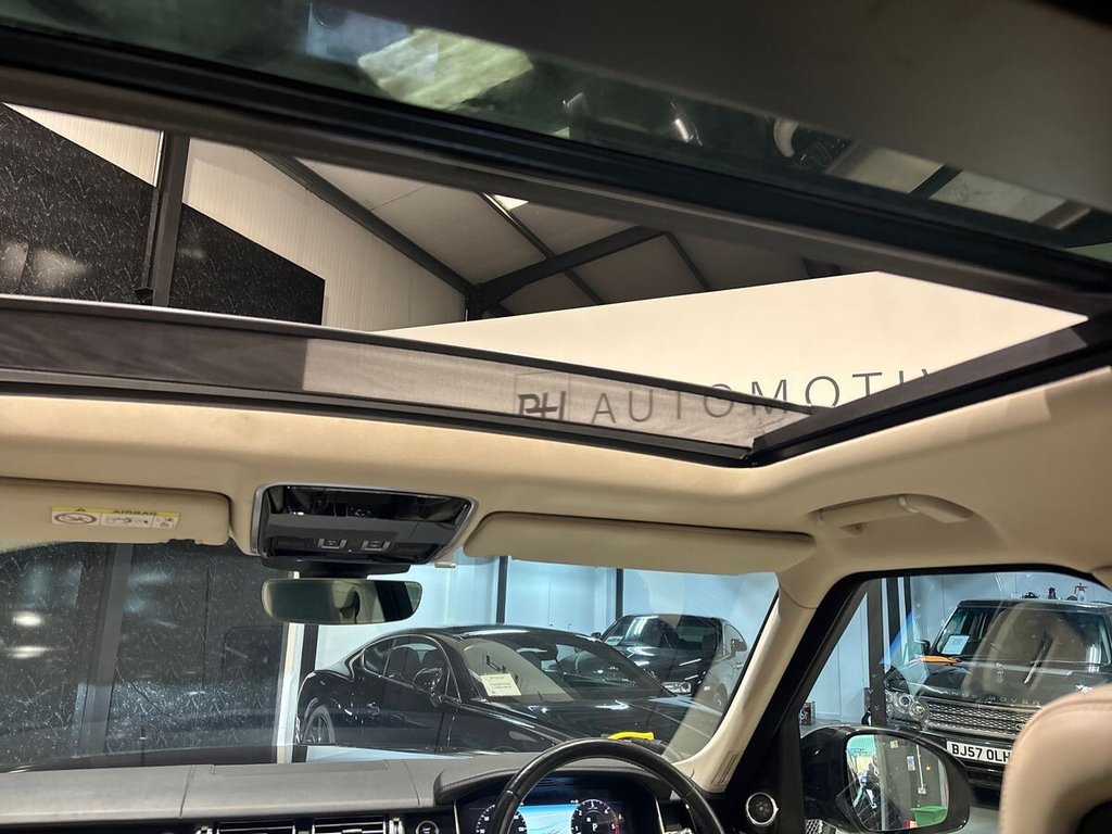 USED 2018 B LAND ROVER RANGE ROVER 4.4 SD V8 Vogue SE SUV 5dr Diesel Auto 4WD Euro 6 (s/s) (339 ps) DEPLOYABLE STEPS & TOW BAR