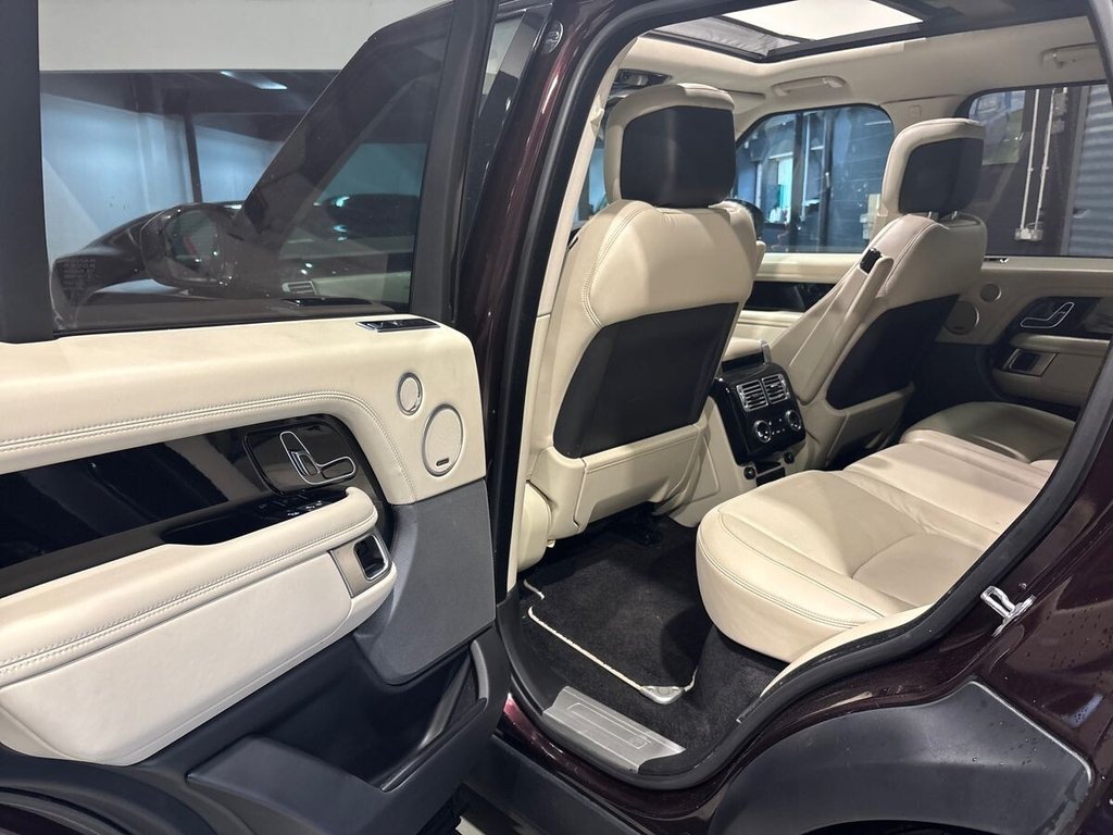 USED 2018 B LAND ROVER RANGE ROVER 4.4 SD V8 Vogue SE SUV 5dr Diesel Auto 4WD Euro 6 (s/s) (339 ps) DEPLOYABLE STEPS & TOW BAR