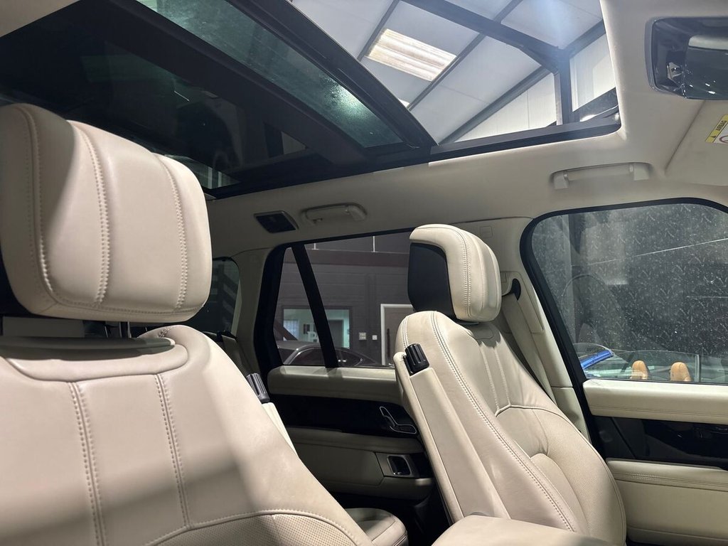 USED 2018 B LAND ROVER RANGE ROVER 4.4 SD V8 Vogue SE SUV 5dr Diesel Auto 4WD Euro 6 (s/s) (339 ps) DEPLOYABLE STEPS & TOW BAR