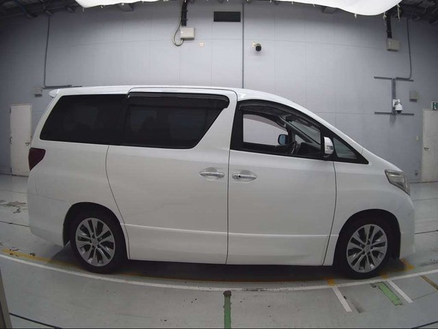 2010 TOYOTA ALPHARD 2.4 Automatic Petrol White 5dr - Photo 4