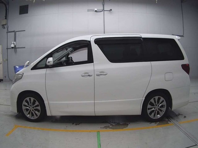 2010 TOYOTA ALPHARD 2.4 Automatic Petrol White 5dr - Photo 6