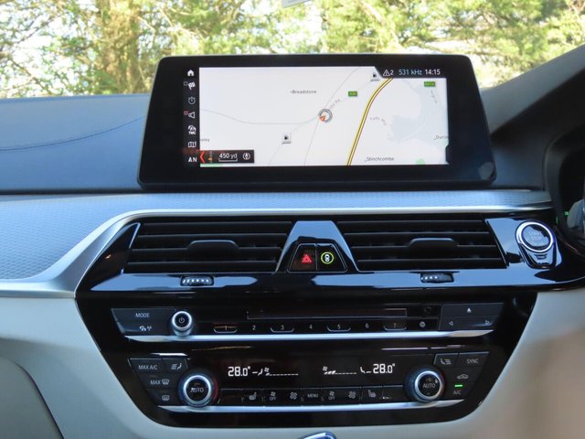 2017 BMW 5 SERIES - Photo 11