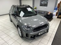 USED 2021 71 MINI COUNTRYMAN 1.5 10kWh Cooper SE Classic SUV 5dr Petrol Plug-in Hybrid Auto ALL4 Euro 6 (s/s) (222 ps) MOONWALK GREY / CARBON BLACK LEATHERETTE TRIM / ALL 4 / AUTOMATIC / PETROL HYBRID / &pound;2000 OF EXTRAS / 1 OWNER FROM NEW / TOUCHSCREEN APPLE CARPLAY & NAVIGATION / DAB / REAR PARKING SENSORS / 3 PIN PLUG CHARGER & POD CHARGER