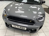 USED 2021 71 MINI COUNTRYMAN 1.5 10kWh Cooper SE Classic SUV 5dr Petrol Plug-in Hybrid Auto ALL4 Euro 6 (s/s) (222 ps) MOONWALK GREY / CARBON BLACK LEATHERETTE TRIM / ALL 4 / AUTOMATIC / PETROL HYBRID / &pound;2000 OF EXTRAS / 1 OWNER FROM NEW / TOUCHSCREEN APPLE CARPLAY & NAVIGATION / DAB / REAR PARKING SENSORS / 3 PIN PLUG CHARGER & POD CHARGER