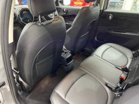 USED 2021 71 MINI COUNTRYMAN 1.5 10kWh Cooper SE Classic SUV 5dr Petrol Plug-in Hybrid Auto ALL4 Euro 6 (s/s) (222 ps) MOONWALK GREY / CARBON BLACK LEATHERETTE TRIM / ALL 4 / AUTOMATIC / PETROL HYBRID / &pound;2000 OF EXTRAS / 1 OWNER FROM NEW / TOUCHSCREEN APPLE CARPLAY & NAVIGATION / DAB / REAR PARKING SENSORS / 3 PIN PLUG CHARGER & POD CHARGER