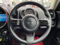 USED 2021 71 MINI COUNTRYMAN 1.5 10kWh Cooper SE Classic SUV 5dr Petrol Plug-in Hybrid Auto ALL4 Euro 6 (s/s) (222 ps) MOONWALK GREY / CARBON BLACK LEATHERETTE TRIM / ALL 4 / AUTOMATIC / PETROL HYBRID / &pound;2000 OF EXTRAS / 1 OWNER FROM NEW / TOUCHSCREEN APPLE CARPLAY & NAVIGATION / DAB / REAR PARKING SENSORS / 3 PIN PLUG CHARGER & POD CHARGER