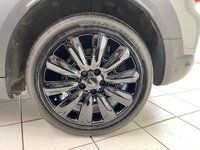 USED 2021 71 MINI COUNTRYMAN 1.5 10kWh Cooper SE Classic SUV 5dr Petrol Plug-in Hybrid Auto ALL4 Euro 6 (s/s) (222 ps) MOONWALK GREY / CARBON BLACK LEATHERETTE TRIM / ALL 4 / AUTOMATIC / PETROL HYBRID / &pound;2000 OF EXTRAS / 1 OWNER FROM NEW / TOUCHSCREEN APPLE CARPLAY & NAVIGATION / DAB / REAR PARKING SENSORS / 3 PIN PLUG CHARGER & POD CHARGER