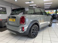 USED 2021 71 MINI COUNTRYMAN 1.5 10kWh Cooper SE Classic SUV 5dr Petrol Plug-in Hybrid Auto ALL4 Euro 6 (s/s) (222 ps) MOONWALK GREY / CARBON BLACK LEATHERETTE TRIM / ALL 4 / AUTOMATIC / PETROL HYBRID / &pound;2000 OF EXTRAS / 1 OWNER FROM NEW / TOUCHSCREEN APPLE CARPLAY & NAVIGATION / DAB / REAR PARKING SENSORS / 3 PIN PLUG CHARGER & POD CHARGER