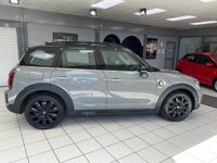 USED 2021 71 MINI COUNTRYMAN 1.5 10kWh Cooper SE Classic SUV 5dr Petrol Plug-in Hybrid Auto ALL4 Euro 6 (s/s) (222 ps) MOONWALK GREY / CARBON BLACK LEATHERETTE TRIM / ALL 4 / AUTOMATIC / PETROL HYBRID / &pound;2000 OF EXTRAS / 1 OWNER FROM NEW / TOUCHSCREEN APPLE CARPLAY & NAVIGATION / DAB / REAR PARKING SENSORS / 3 PIN PLUG CHARGER & POD CHARGER