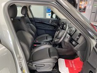 USED 2021 71 MINI COUNTRYMAN 1.5 10kWh Cooper SE Classic SUV 5dr Petrol Plug-in Hybrid Auto ALL4 Euro 6 (s/s) (222 ps) MOONWALK GREY / CARBON BLACK LEATHERETTE TRIM / ALL 4 / AUTOMATIC / PETROL HYBRID / &pound;2000 OF EXTRAS / 1 OWNER FROM NEW / TOUCHSCREEN APPLE CARPLAY & NAVIGATION / DAB / REAR PARKING SENSORS / 3 PIN PLUG CHARGER & POD CHARGER