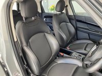 USED 2021 71 MINI COUNTRYMAN 1.5 10kWh Cooper SE Classic SUV 5dr Petrol Plug-in Hybrid Auto ALL4 Euro 6 (s/s) (222 ps) MOONWALK GREY / CARBON BLACK LEATHERETTE TRIM / ALL 4 / AUTOMATIC / PETROL HYBRID / &pound;2000 OF EXTRAS / 1 OWNER FROM NEW / TOUCHSCREEN APPLE CARPLAY & NAVIGATION / DAB / REAR PARKING SENSORS / 3 PIN PLUG CHARGER & POD CHARGER