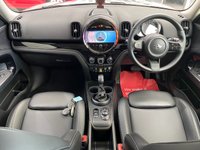 USED 2021 71 MINI COUNTRYMAN 1.5 10kWh Cooper SE Classic SUV 5dr Petrol Plug-in Hybrid Auto ALL4 Euro 6 (s/s) (222 ps) MOONWALK GREY / CARBON BLACK LEATHERETTE TRIM / ALL 4 / AUTOMATIC / PETROL HYBRID / &pound;2000 OF EXTRAS / 1 OWNER FROM NEW / TOUCHSCREEN APPLE CARPLAY & NAVIGATION / DAB / REAR PARKING SENSORS / 3 PIN PLUG CHARGER & POD CHARGER