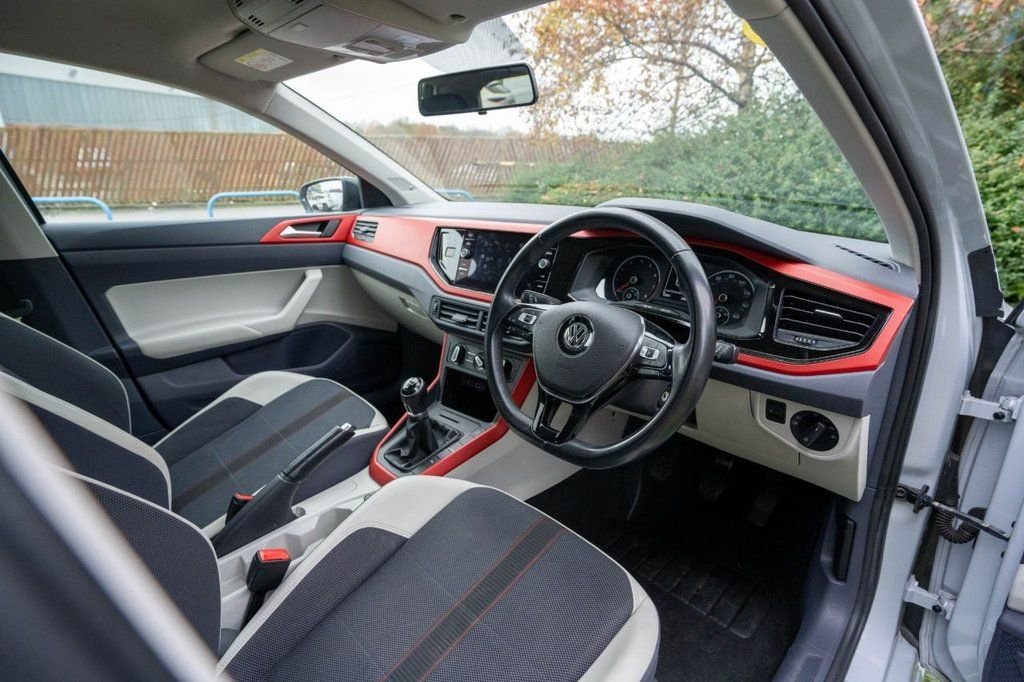 USED 2020 70 VOLKSWAGEN POLO 1.0 TSI GPF beats Hatchback 5dr Petrol Manual Euro 6 (s/s) (95 ps) A BEAUTIFUL EXAMPLE PERFECTLY CARED FOR ITH A FULL VW SERVICE JUST COMPLETED