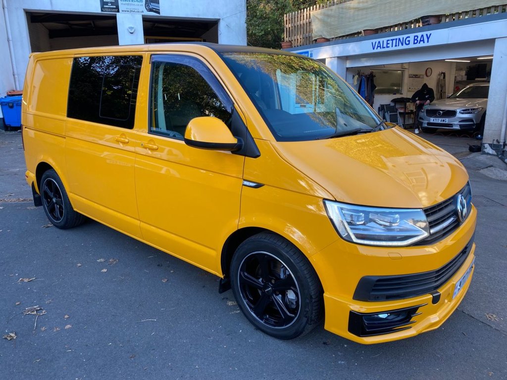 USED 2017 17 VOLKSWAGEN TRANSPORTER 2.0 BiTDI T32 BlueMotion Tech Highline Kombi Double Cab 5dr Diesel DSG FWD SWB Euro 6 (s/s) (204 ps) DEMO PLUS ONE OWNER TOP SPEC