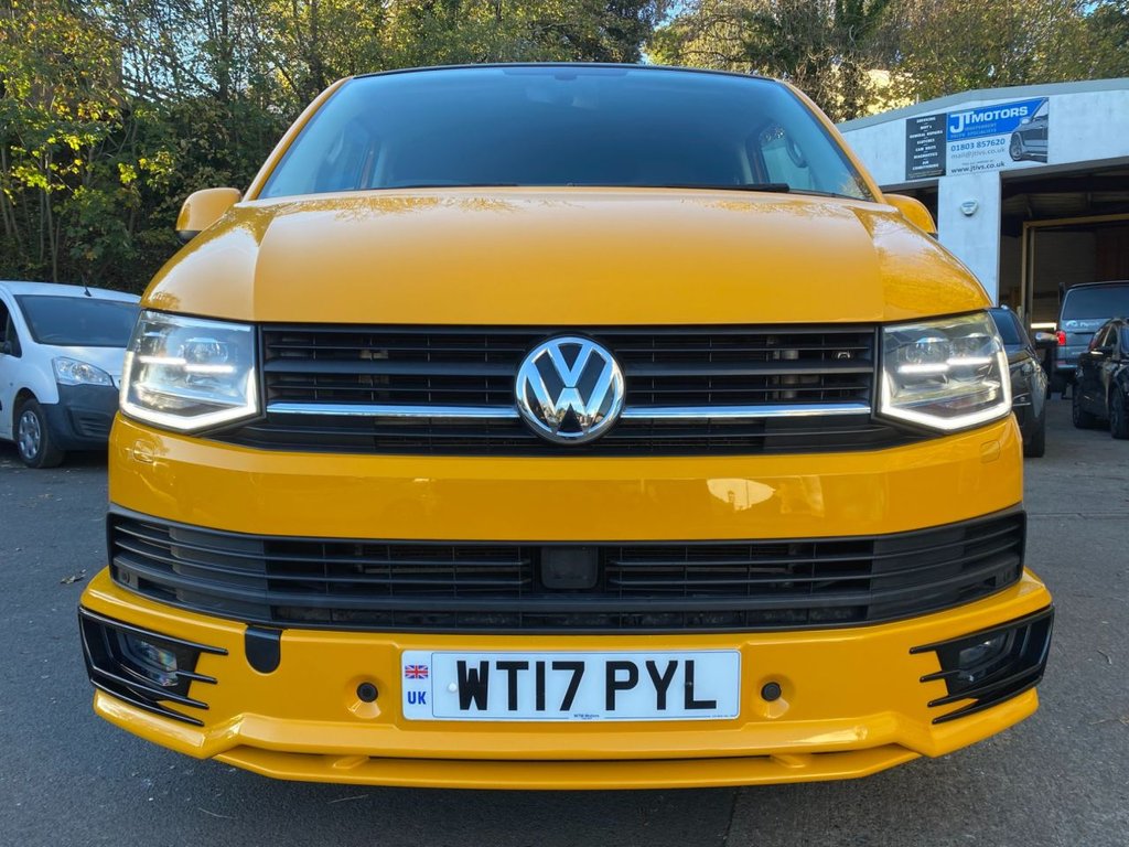 USED 2017 17 VOLKSWAGEN TRANSPORTER 2.0 BiTDI T32 BlueMotion Tech Highline Kombi Double Cab 5dr Diesel DSG FWD SWB Euro 6 (s/s) (204 ps) DEMO PLUS ONE OWNER TOP SPEC