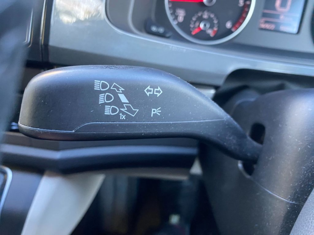 USED 2017 17 VOLKSWAGEN TRANSPORTER 2.0 BiTDI T32 BlueMotion Tech Highline Kombi Double Cab 5dr Diesel DSG FWD SWB Euro 6 (s/s) (204 ps) DEMO PLUS ONE OWNER TOP SPEC