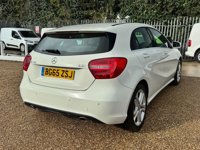2015 MERCEDES-BENZ A-CLASS 1.5 A180 CDI Sport Hatchback 5dr Diesel 7G-DCT Euro 5 (s/s) (109 ps) - Photo 3