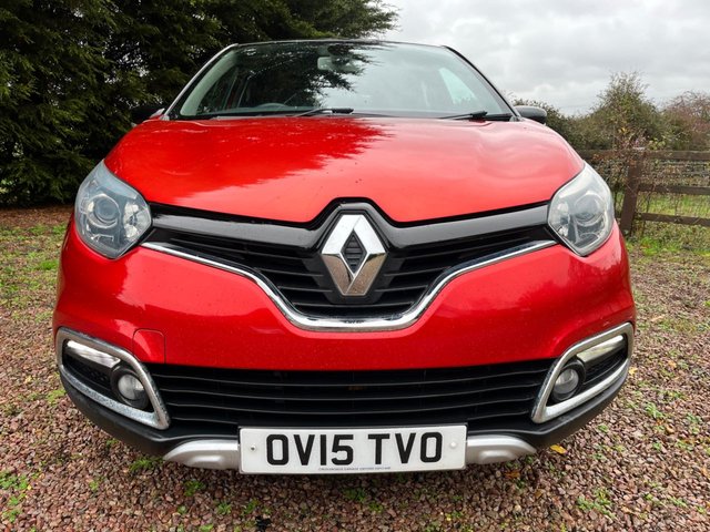 View our RENAULT CAPTUR