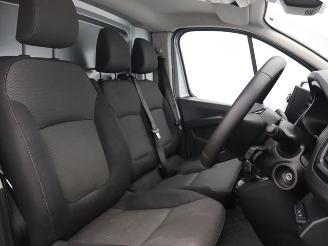 2022 Renault Trafic 2L Business 3dr - Photo 12