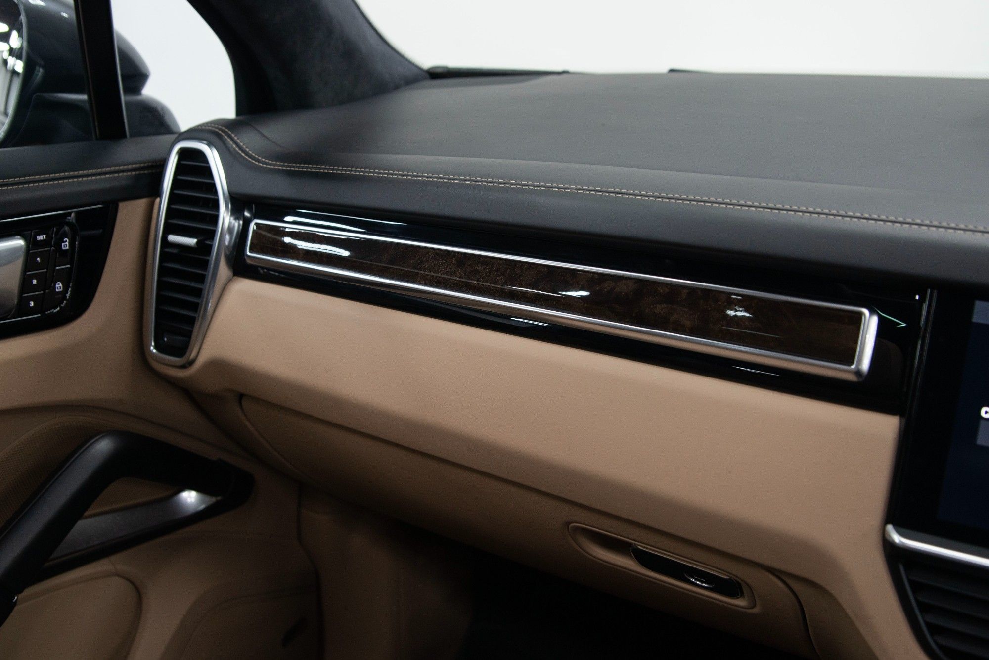 USED 2019 69 PORSCHE CAYENNE 4.0T V8 GPF Turbo 