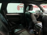 USED 2016 16 VOLKSWAGEN TOUAREG 3.0 TDI V6 BlueMotion Tech R-Line SUV 5dr Diesel Tiptronic 4WD Euro 6 (s/s) (262 ps) 2 keys, FSH, pan roof, leather, NAV