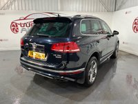 USED 2016 16 VOLKSWAGEN TOUAREG 3.0 TDI V6 BlueMotion Tech R-Line SUV 5dr Diesel Tiptronic 4WD Euro 6 (s/s) (262 ps) 2 keys, FSH, pan roof, leather, NAV