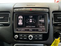 USED 2016 16 VOLKSWAGEN TOUAREG 3.0 TDI V6 BlueMotion Tech R-Line SUV 5dr Diesel Tiptronic 4WD Euro 6 (s/s) (262 ps) 2 keys, FSH, pan roof, leather, NAV