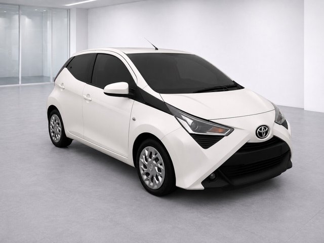 View our Toyota Aygo 1.0 VVT-i x-play Hatchback 5dr Petrol Manual Euro 6 (71 ps)