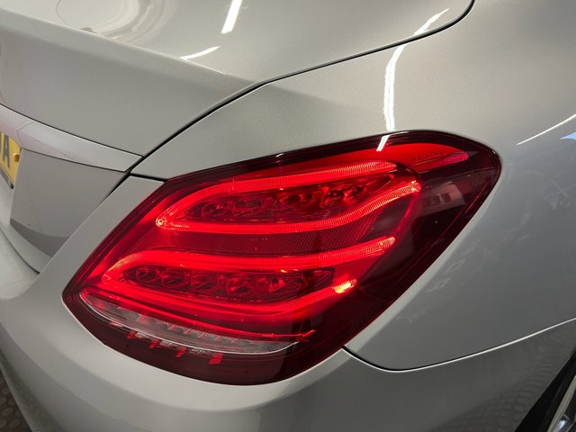 2016 Mercedes-Benz C-Class 2L Amg Line 4dr - Photo 12