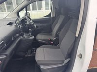 USED 2020 70 VAUXHALL COMBO 1.6 Turbo D 2300 Sportive Panel Van 4dr Diesel Manual L1 H1 Euro 6 (s/s) (100 ps) This 2020 Vauxhall Combo offers a superb blend of practicality and performance, making it an excellent choice for your next vehicle. Powered by a robust 1.6 litre Turbo D diesel engine, this Euro 6 compliant model ensures efficient and clean driving. The Sportive trim level, specifically the 1.6 Turbo D 2300 Sportive L1 H1 Euro 6 (s/s) 4dr derivative, provides a well equipped and comfortable experience. The Vauxhall Combo is designed to meet the demands of everyday use, offering a generous amoun