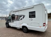 USED 2021 21 SWIFT EDGE 464 2.3 DIESEL 120BHP MANUAL 4 BERTH 4 TRAVEL SEATS LUXURY MOTORHOME BLACK EDITION