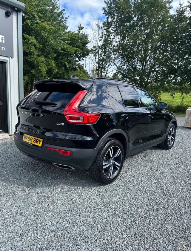 View our VOLVO XC40