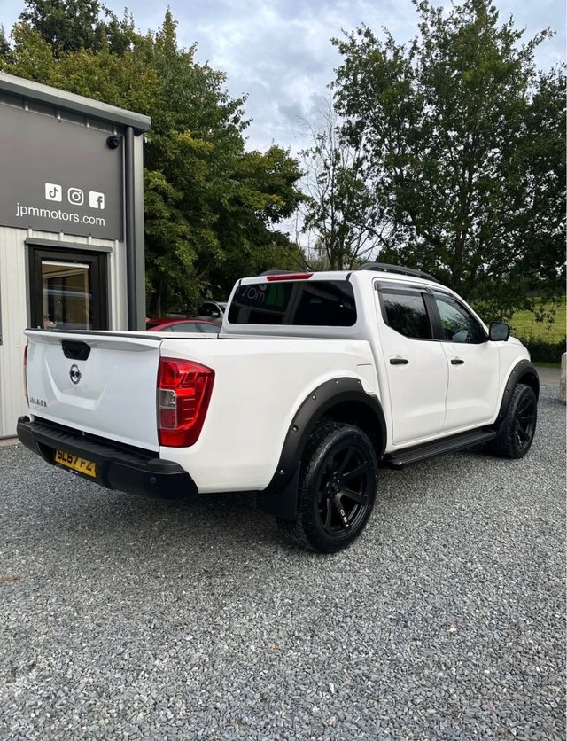 2017 NISSAN NAVARA 2017 2.3 dCi Tekna Pickup Double Cab 4dr Diesel Auto 4WD Euro 6 (190 ps) - Photo 2