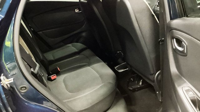 2019 RENAULT CAPTUR - Photo 10