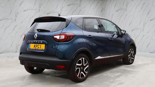 2019 RENAULT CAPTUR - Photo 4