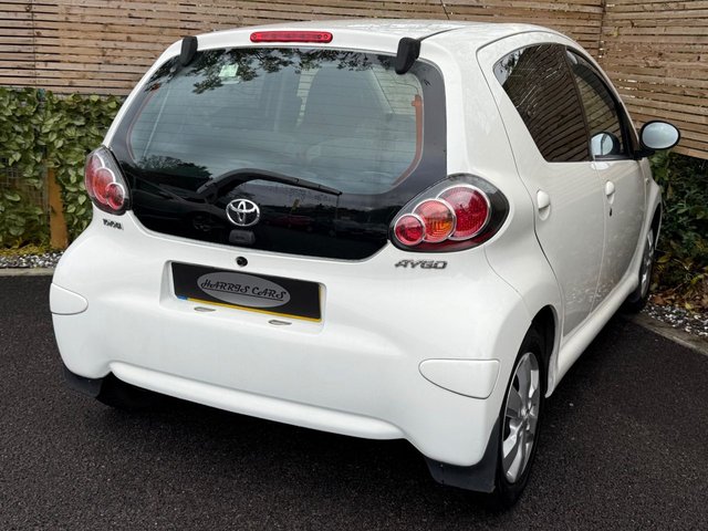 2011 11 TOYOTA AYGO 1.0 VVT-i Go Hatchback 5dr Petrol Manual Euro 5 (67 ps) - Photo 11