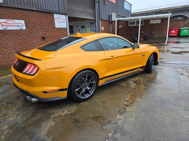 2022 FORD MUSTANG - Photo 4
