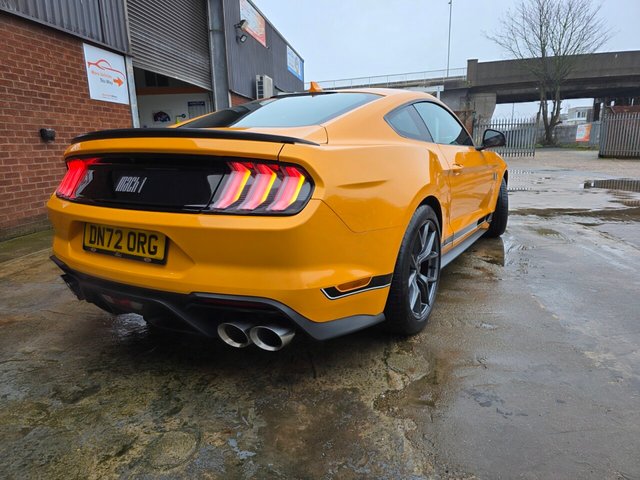 2022 FORD MUSTANG - Photo 9