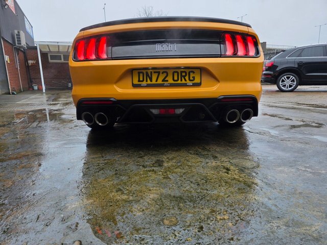 2022 FORD MUSTANG - Photo 11