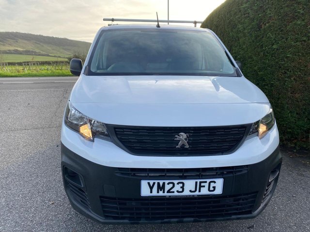 2023 PEUGEOT PARTNER - Photo 3