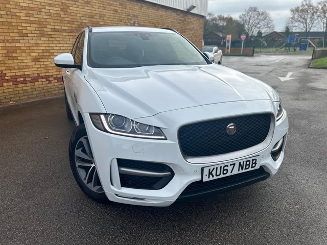 2018 Jaguar F-Pace 2L R-Sport 5dr - Photo 2