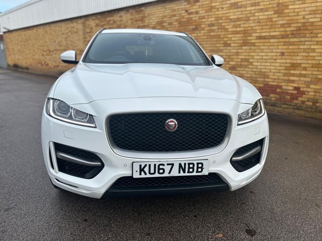 2018 Jaguar F-Pace 2L R-Sport 5dr - Photo 6
