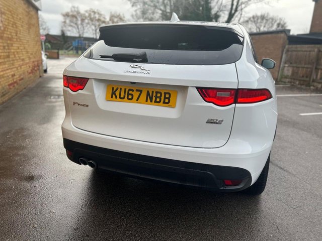 2018 Jaguar F-Pace 2L R-Sport 5dr - Photo 7