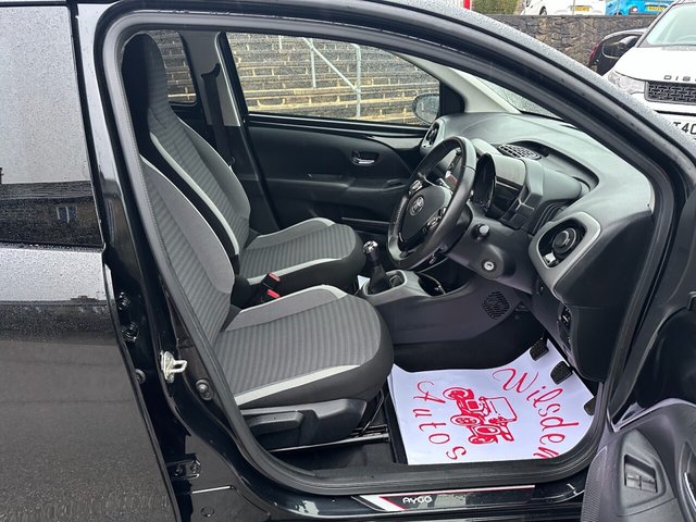 2019 TOYOTA, AYGO - Photo 10