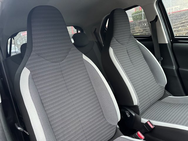 2019 TOYOTA, AYGO - Photo 12