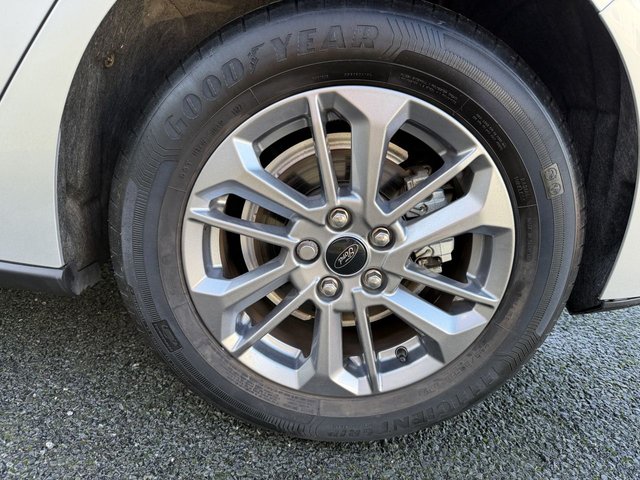 2022 Ford Focus 1L Titanium 5dr - Photo 9