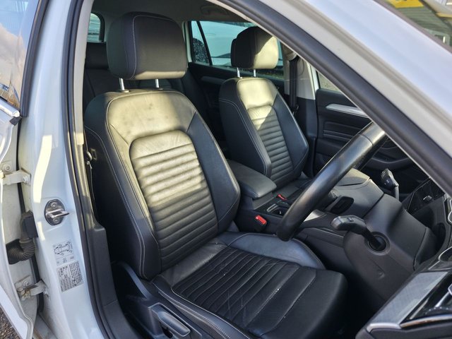 2019 VOLKSWAGEN PASSAT 1.4 TSI 13kWh GTE Estate 5dr Petrol Plug-in Hybrid DSG Euro 6 (s/s) (218 ps) - Photo 12