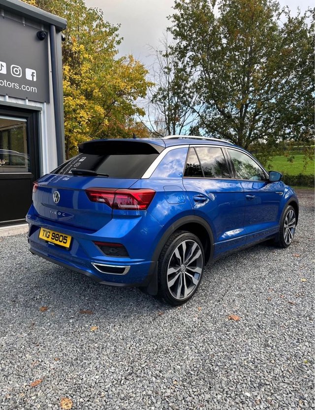 View our VOLKSWAGEN T-ROC