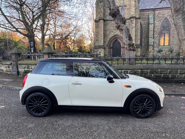 2016 MINI Hatch 1.5L Cooper 3dr - Photo 3